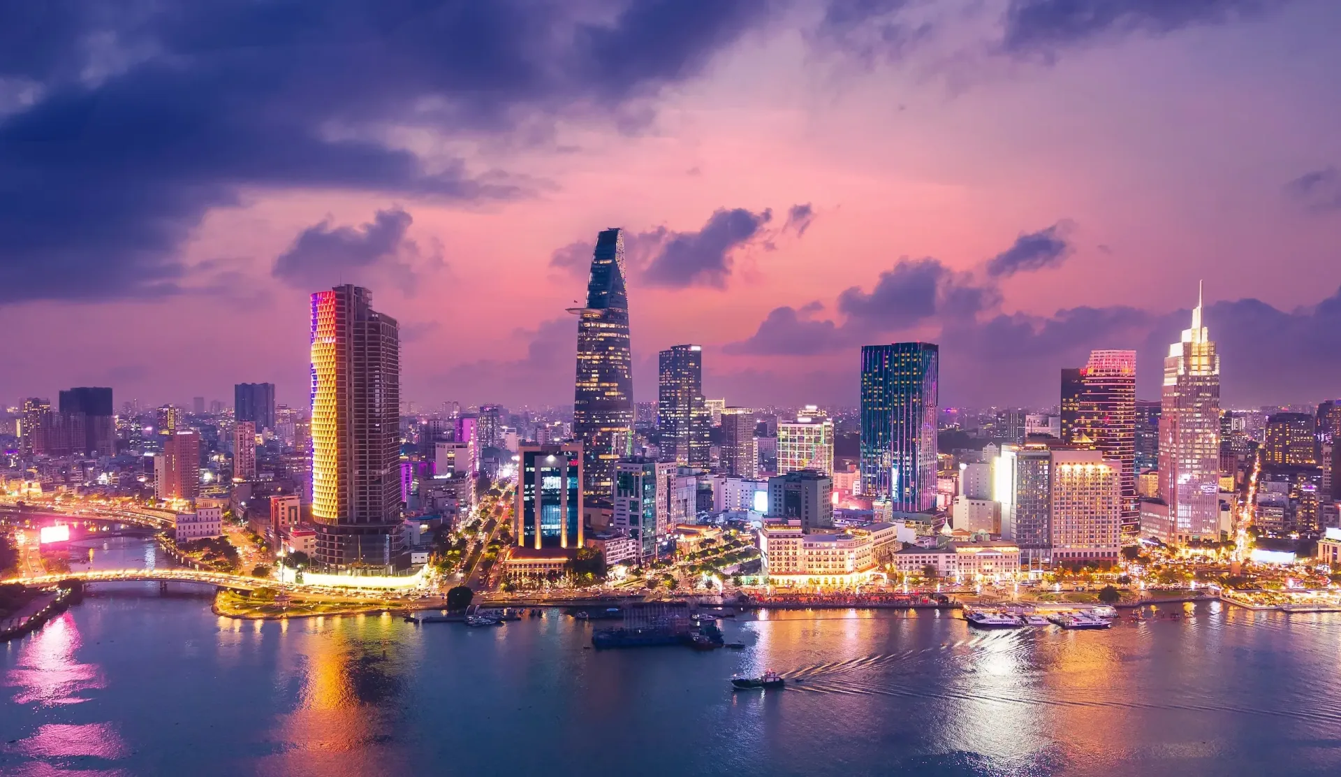 Saigon Night VN word